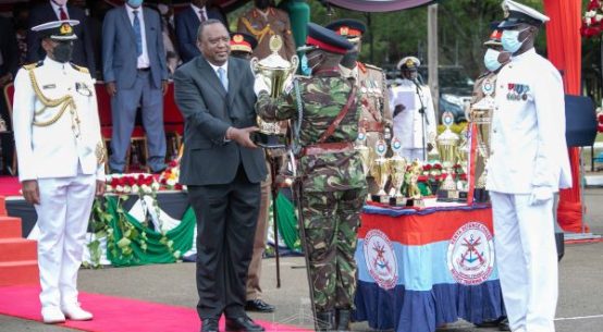 Uhuru lauds KDF for serving the country beyond call of duty