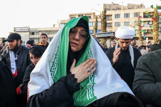 Analysts Warn Iran’s Leadership Crisis Could Lead to Prolonged Instability Rather Than Regime Change