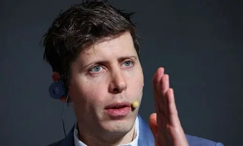  Man Accused of Firebombing OpenAI CEO’s Home Intended to Kill Sam Altman, Prosecutors Say