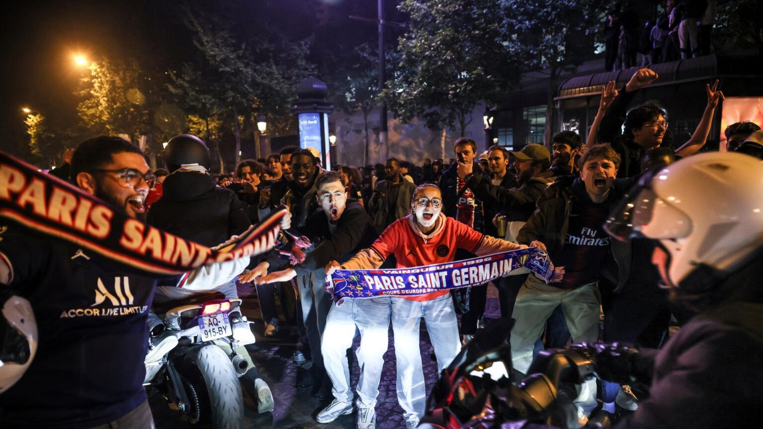 Psg Riot Photos PSG Champions League Win Sparks Riots, Over 400 Arrested in France ...